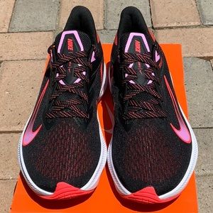 COPY - WOMENS NIKE ZOOM WINFLO 7 👟🏎 NIB!! SZ 8 👟🏎👟🏎